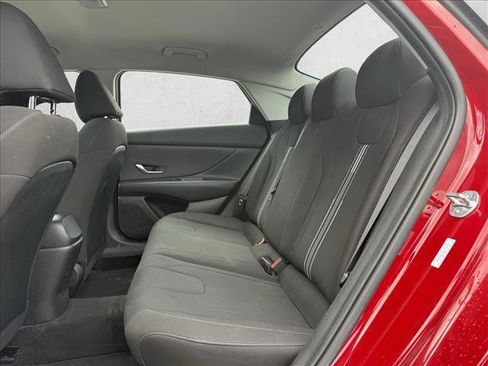Certified 2023 Hyundai Elantra SEL FWD image 15