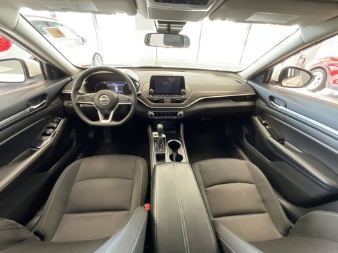 Used 2023 Nissan Altima 2.5 SV image 8