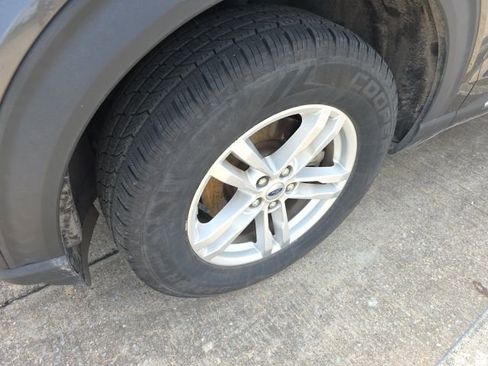 Used 2020 Ford Explorer XLT w/ Equipment Group 202A image 2