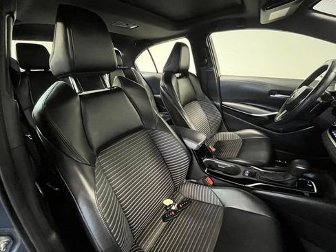 Used 2022 Toyota Corolla XSE FWD image 9