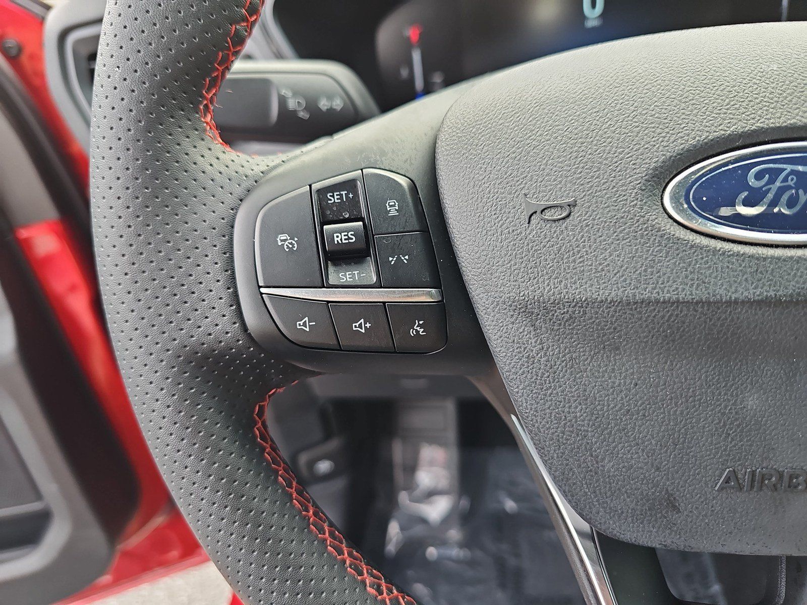 Used 2024 Ford Escape ST-Line w/ Tech Pack #1 FWD image 18