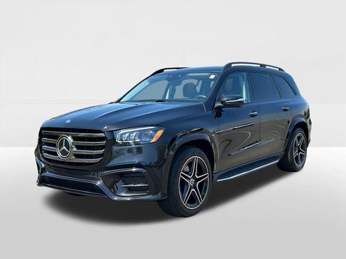 Used 2026 Mercedes-Benz GLS 450 4MATIC image 1