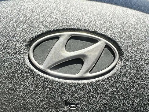 Used 2015 Hyundai Tucson SE image 33