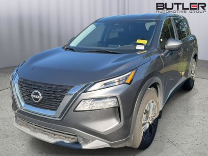 Used 2022 Nissan Rogue SV