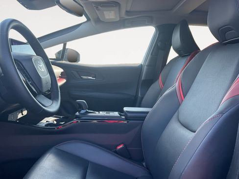 Used 2024 Toyota Prius Prime Premium w/ Advanced Technology Package FWD image 9