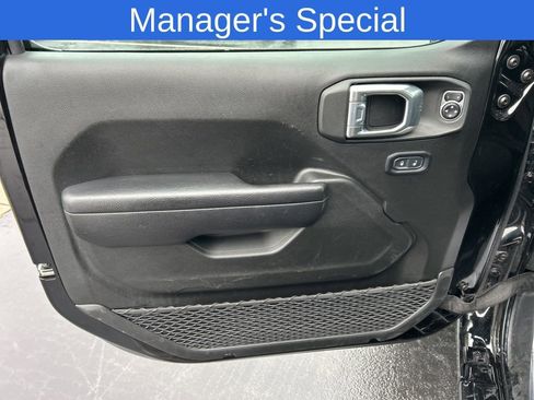 Used 2024 Jeep Wrangler Sport S image 3