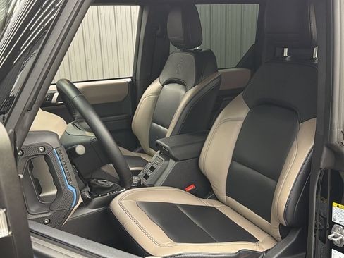 Used 2024 Ford Bronco Wildtrak AWD/4WD image 32