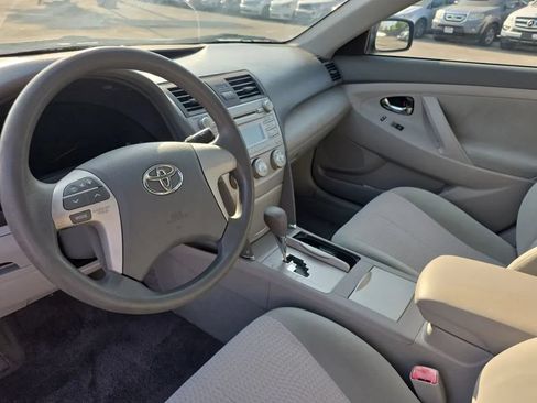 Used 2011 Toyota Camry LE FWD image 21