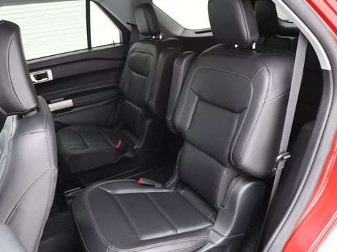 Used 2024 Ford Explorer XLT w/ Equipment Group 202A image 12