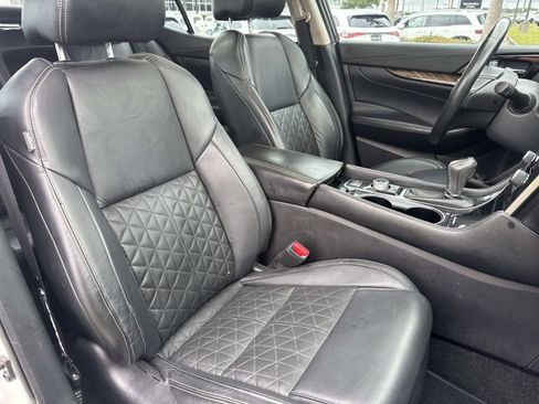 Used 2016 Nissan Maxima Platinum FWD image 10