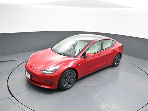 Used 2021 Tesla Model 3 Standard Range Plus image 35
