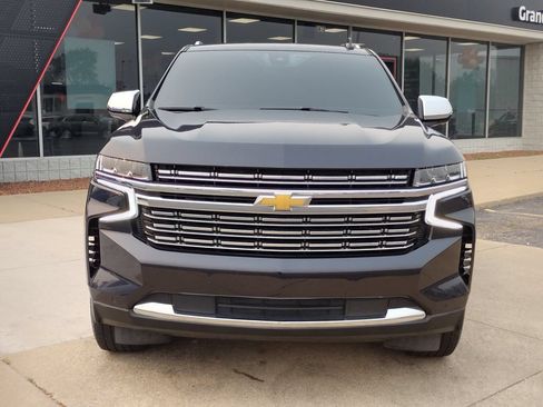 Used 2022 Chevrolet Suburban Premier AWD/4WD image 14
