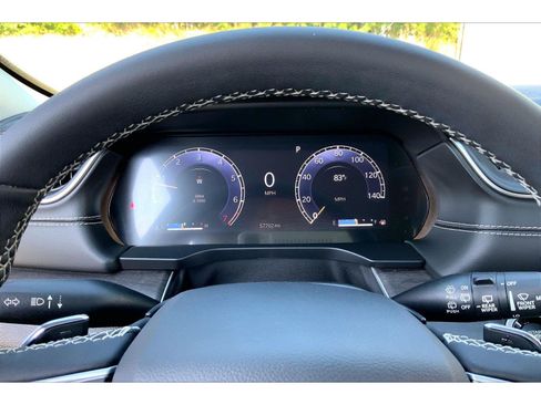 Used 2023 Jeep Grand Cherokee L Limited AWD/4WD image 19