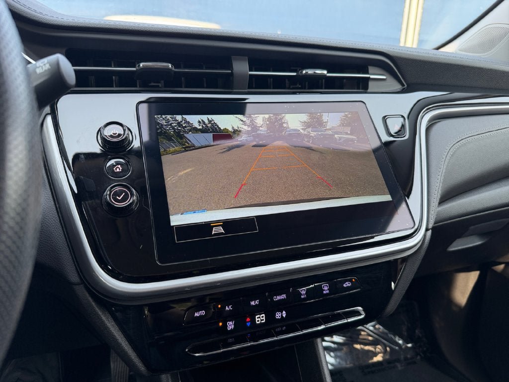 Used 2023 Chevrolet Bolt EUV LT FWD image 18