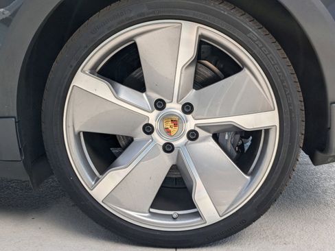 New 2024 Porsche Taycan 4 Cross Turismo AWD/4WD image 29