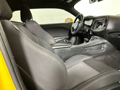 Used 2018 Dodge Challenger SXT w/ Blacktop Package image 19