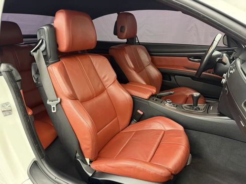 Used 2011 BMW M3 Convertible RWD image 29