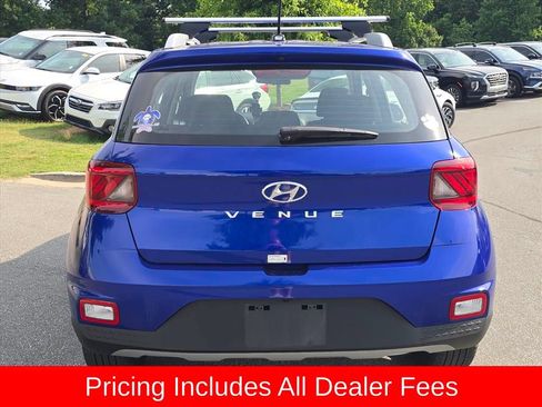 Certified 2025 Hyundai Venue SEL FWD image 7