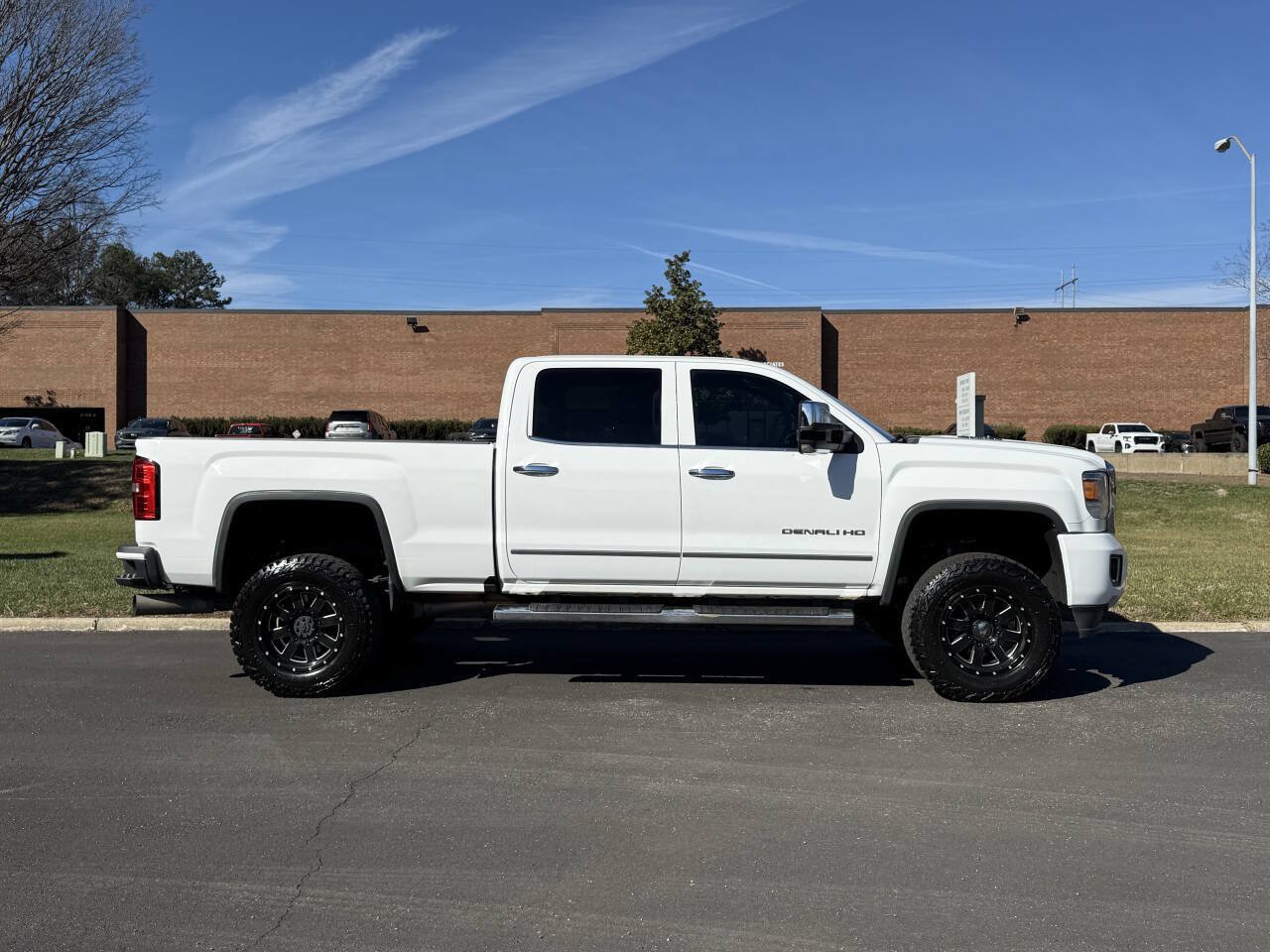 Used 2016 GMC Sierra 3500 Denali w/ Duramax Plus Package AWD/4WD image 5