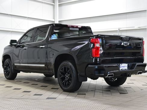 Used 2024 Chevrolet Silverado 1500 High Country w/ Technology Package AWD/4WD image 6