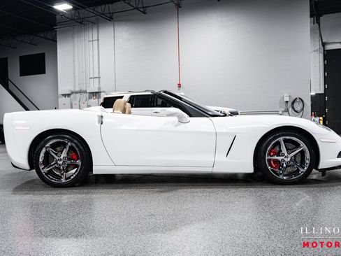 Used 2012 Chevrolet Corvette Convertible w/ 2LT Preferred Equipment Group image 6