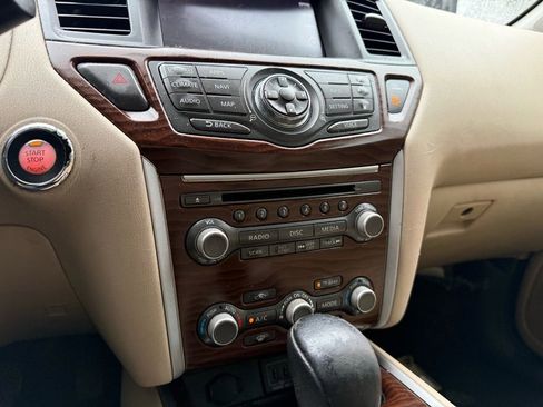 Used 2018 Nissan Pathfinder Platinum image 9