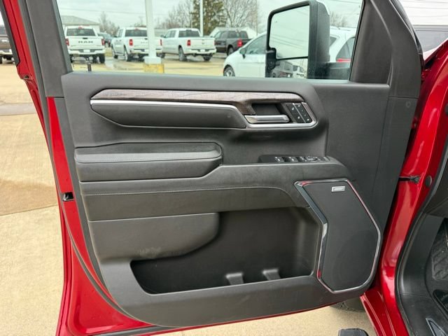 Used 2024 Chevrolet Silverado 2500 LTZ w/ LTZ Convenience Package AWD/4WD image 9