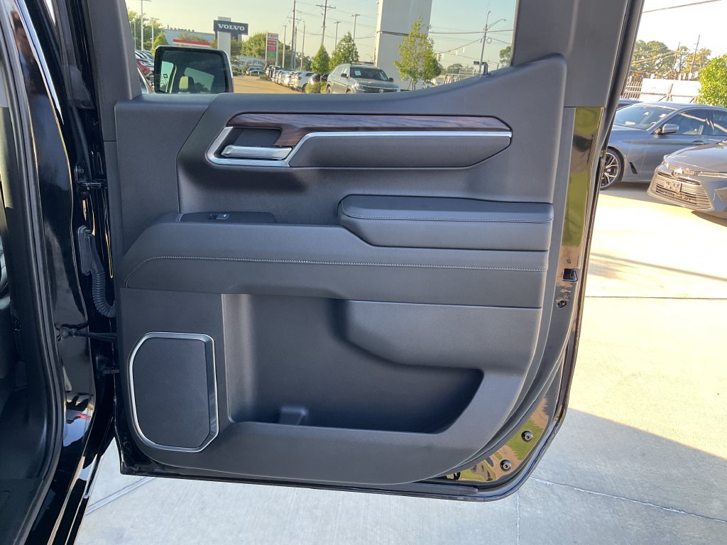 Used 2025 GMC Sierra 1500 SLT AWD/4WD image 15