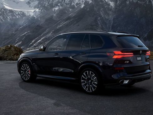 New 2026 BMW X5 xDrive50e w/ M Sport Package AWD/4WD image 29