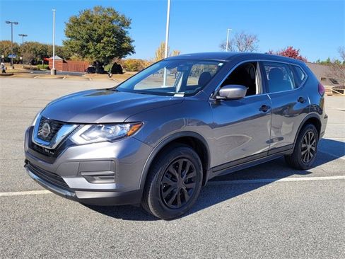 Used 2020 Nissan Rogue S image 3