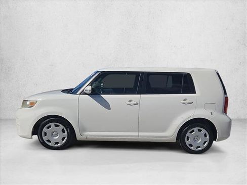 Used 2012 Scion xB image 9