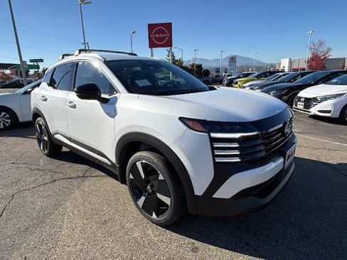 New 2026 Nissan Kicks SR w/ Cold Weather Package image 2