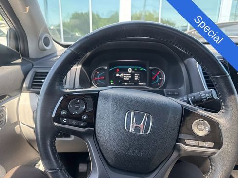 Used 2021 Honda Pilot Touring image 13