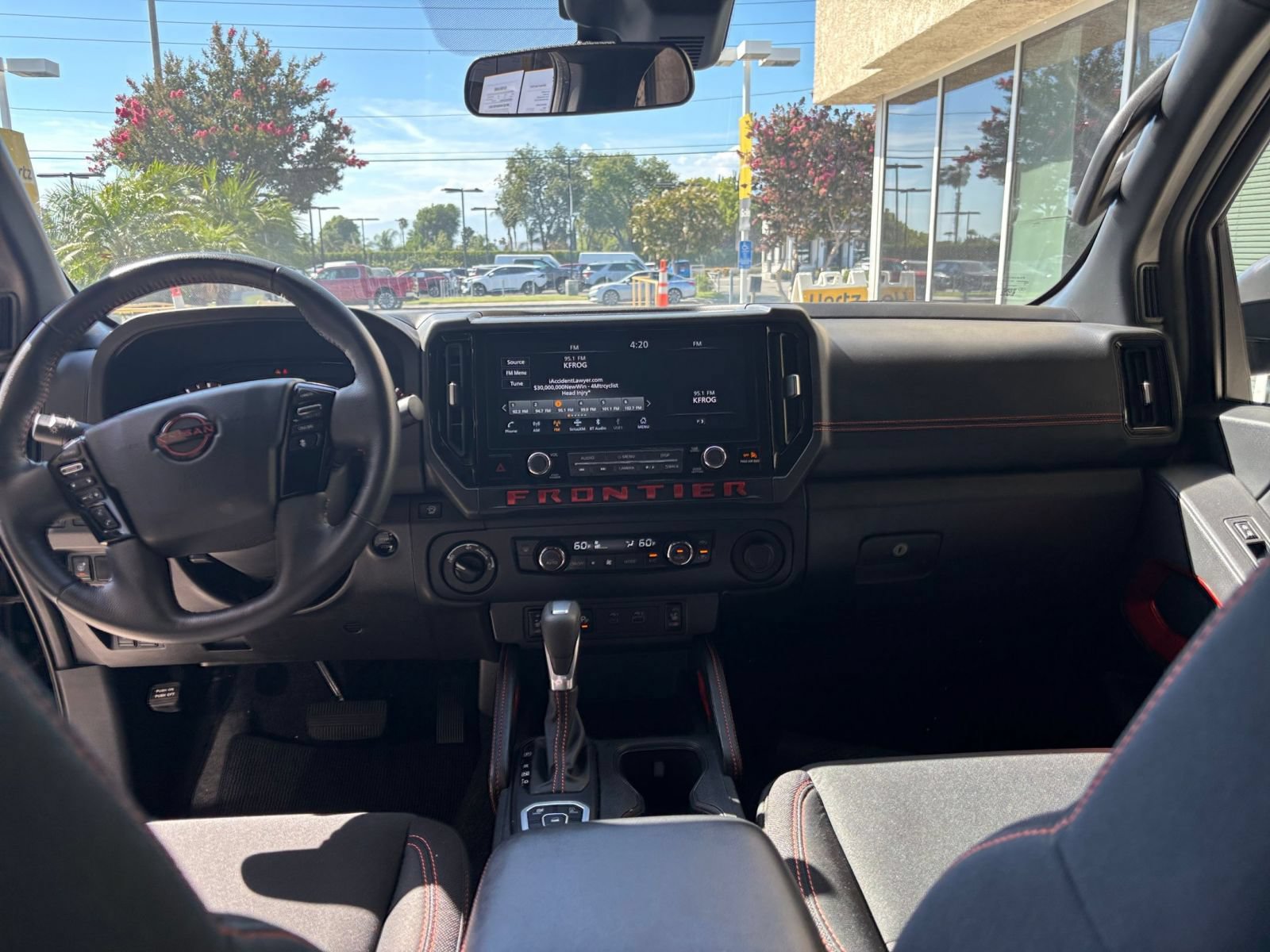 Used 2026 Nissan Frontier PRO-4X AWD/4WD image 33