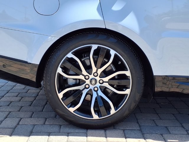 Used 2018 Land Rover Range Rover Sport HSE AWD/4WD image 7