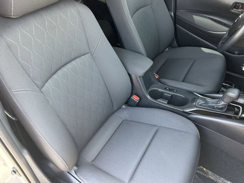 Used 2025 Toyota Corolla LE image 11