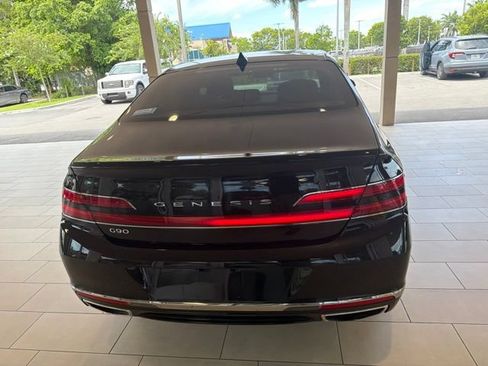 Used 2022 Genesis G90 3.3T Premium RWD image 8
