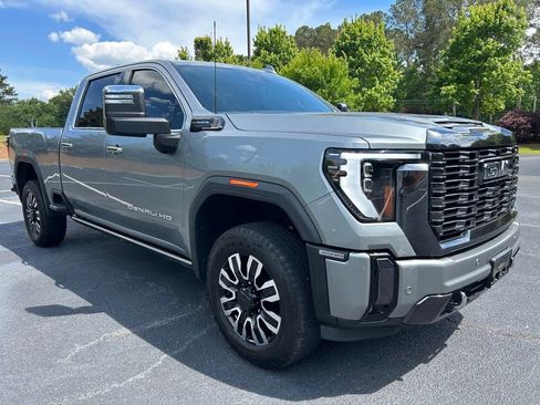 Used 2024 GMC Sierra 3500 Denali Ultimate AWD/4WD image 27