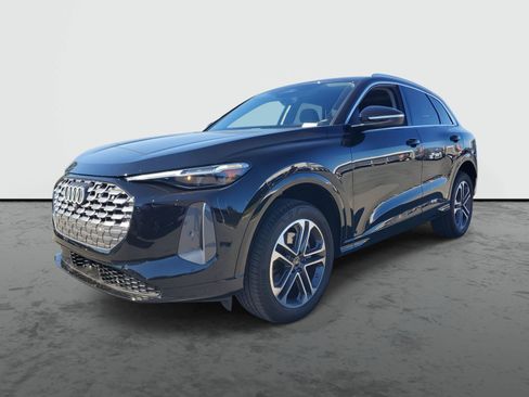 Used 2025 Audi Q5 Premium Plus w/ Premium Plus image 2