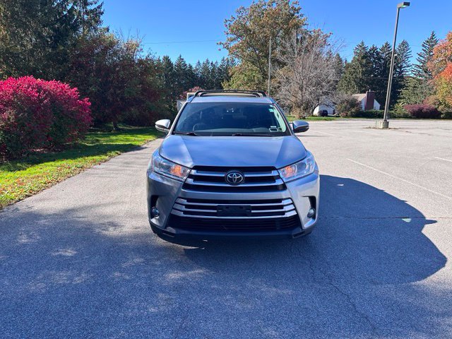 Used 2019 Toyota Highlander XLE AWD/4WD image 8
