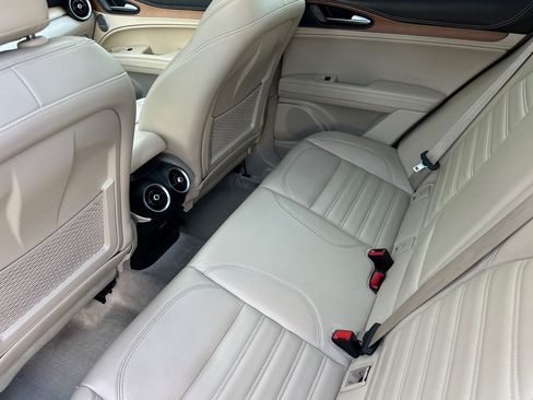 Used 2019 Alfa Romeo Stelvio Ti AWD/4WD image 11