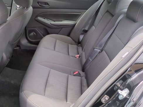 Used 2024 Nissan Altima 2.5 SV FWD image 14