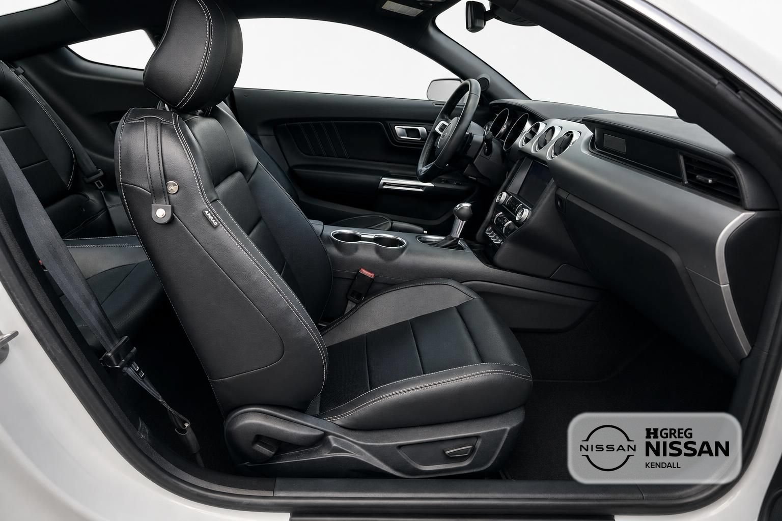 Used 2021 Ford Mustang Premium w/ Pony Package RWD image 8
