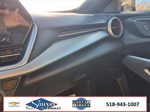 Certified 2025 Chevrolet Trax RS image 26