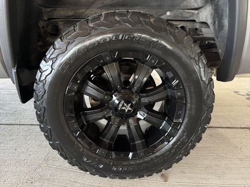 Used 2017 GMC Sierra 1500 SLT w/ Texas SLT Premium Package AWD/4WD image 24