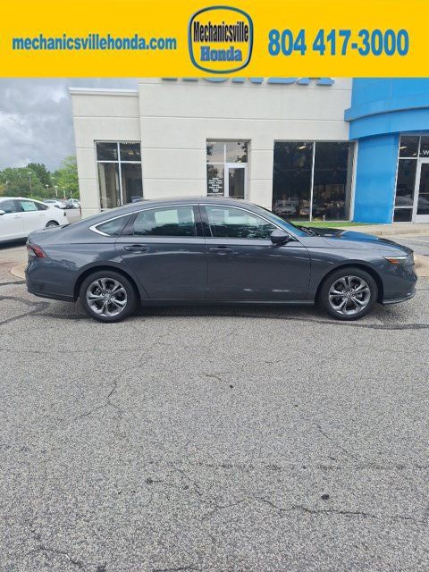 Used 2023 Honda Accord EX image 1