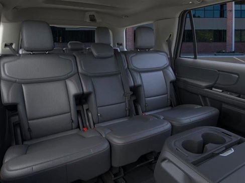 New 2025 Ford Expedition Active image 11