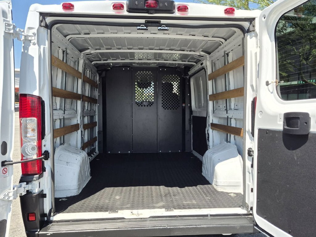 Used 2025 RAM ProMaster 2500 FWD image 25