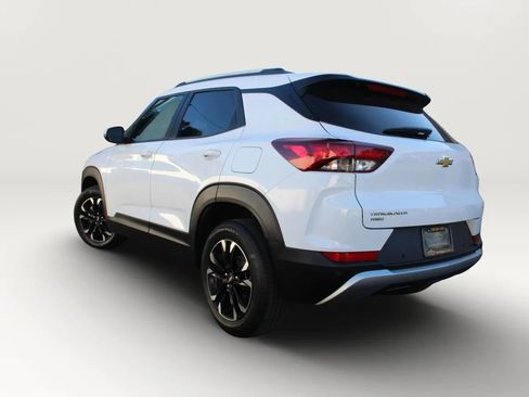 Used 2023 Chevrolet TrailBlazer LT w/ Convenience Package image 3