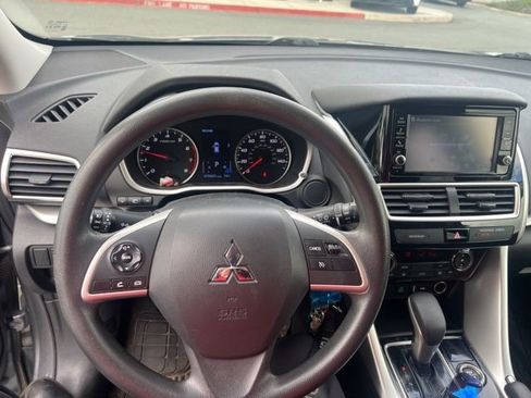 Used 2020 Mitsubishi Eclipse Cross ES image 5